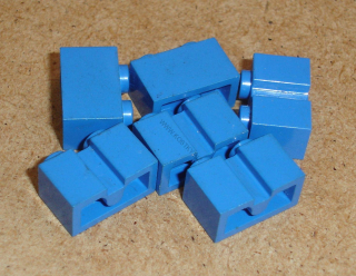 Lego 151490-2X (4216) kostky  s drážkou (horší stav, poškrábané viz foto) 6 ks POUŽITÉ