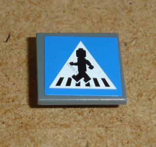 Lego 939174 (30258pb016) dopravní značka s nálepkou (přechod pro minifigurky) 1 ks POUŽITÉ