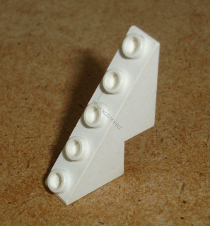 Lego 304525-2 (6044) šikmá 53 3x1x3 1/3 (horší stav - matnější povrch, mikroškrábanečky) 1 ks POUŽITÉ