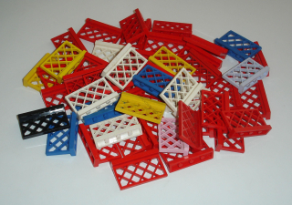 Lego 425150-7X (3185) plot 1x4x2 cca 50 ks (horší stav, zbarvené, vrypy viz foto) POUŽITÉ