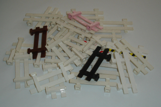 Lego 425506-2X (6079) plot 1x8x2 2/3  26 ks (horší stav, zbarvené, vrypy viz foto) POUŽITÉ