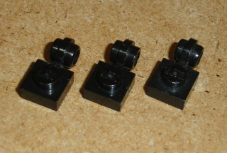 Lego 255145-2X (4081a) destička speciální 1x1 s klipem 3 ks (horší stav viz foto, vrypy) POUŽITÉ
