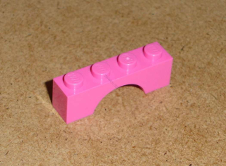 Lego 420920 (3659) mostový oblouk 1x4 1 ks POUŽITÉ