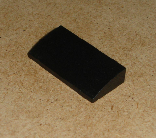 Lego 701186 (61068) šikmá, zakulacená 2x4x2/3 1 ks POUŽITÉ