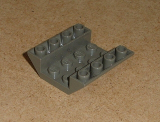 Lego 300893 (4854) šikmá, inverted 45 4x4 1 ks POUŽITÉ