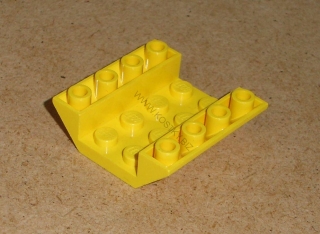 Lego 300900 (4854) šikmá, inverted 45 4x4 1 ks POUŽITÉ